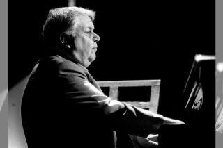 manos xatzidakis